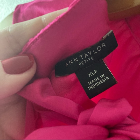 Ann Taylor Pink Sleeveless Silky Top - Picture 3 of 4